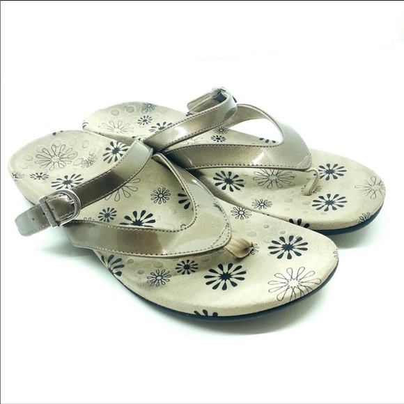 vionic adjustable strap slippers